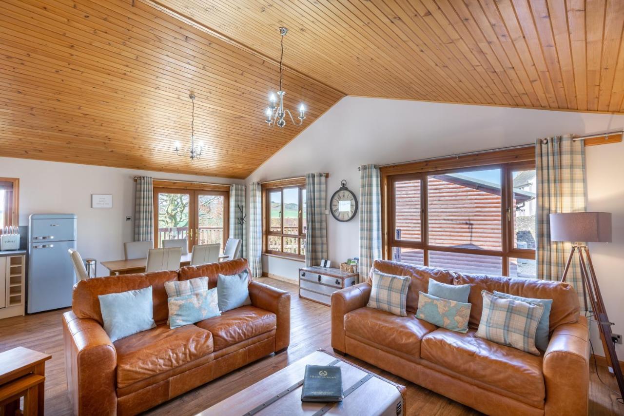 Douglas Fir Lodge With Hot Tub Near Cupar Fife Luthrie Zewnętrze zdjęcie