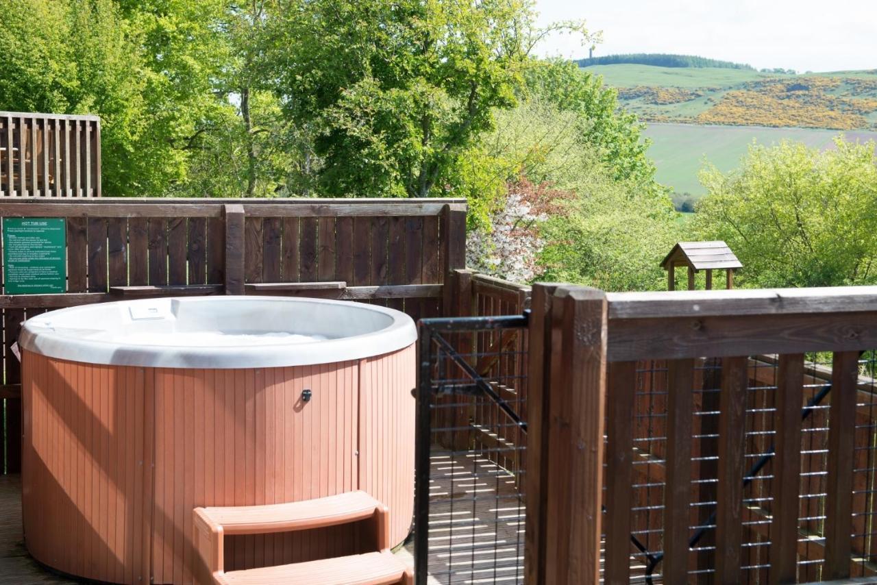 Douglas Fir Lodge With Hot Tub Near Cupar Fife Luthrie Zewnętrze zdjęcie