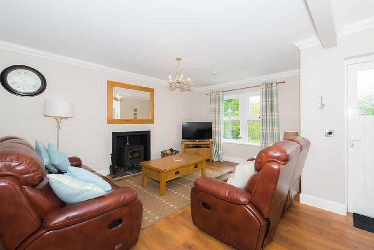 Douglas Fir Lodge With Hot Tub Near Cupar Fife Luthrie Zewnętrze zdjęcie