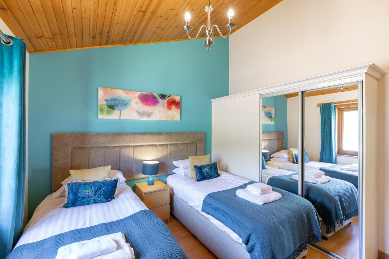 Douglas Fir Lodge With Hot Tub Near Cupar Fife Luthrie Zewnętrze zdjęcie